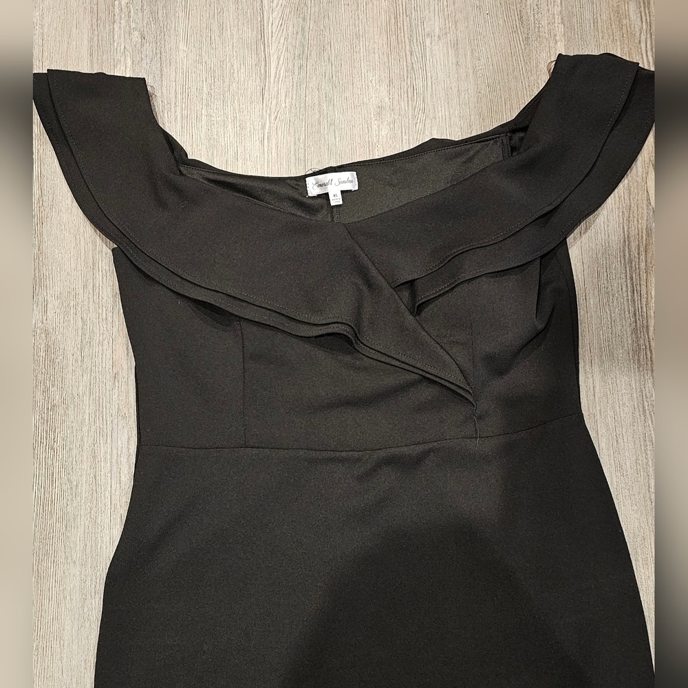Size XL | Emerald Sundae Womens Black Bodycon Ruffle Trum Neckline Dress - Picture 5 of 12